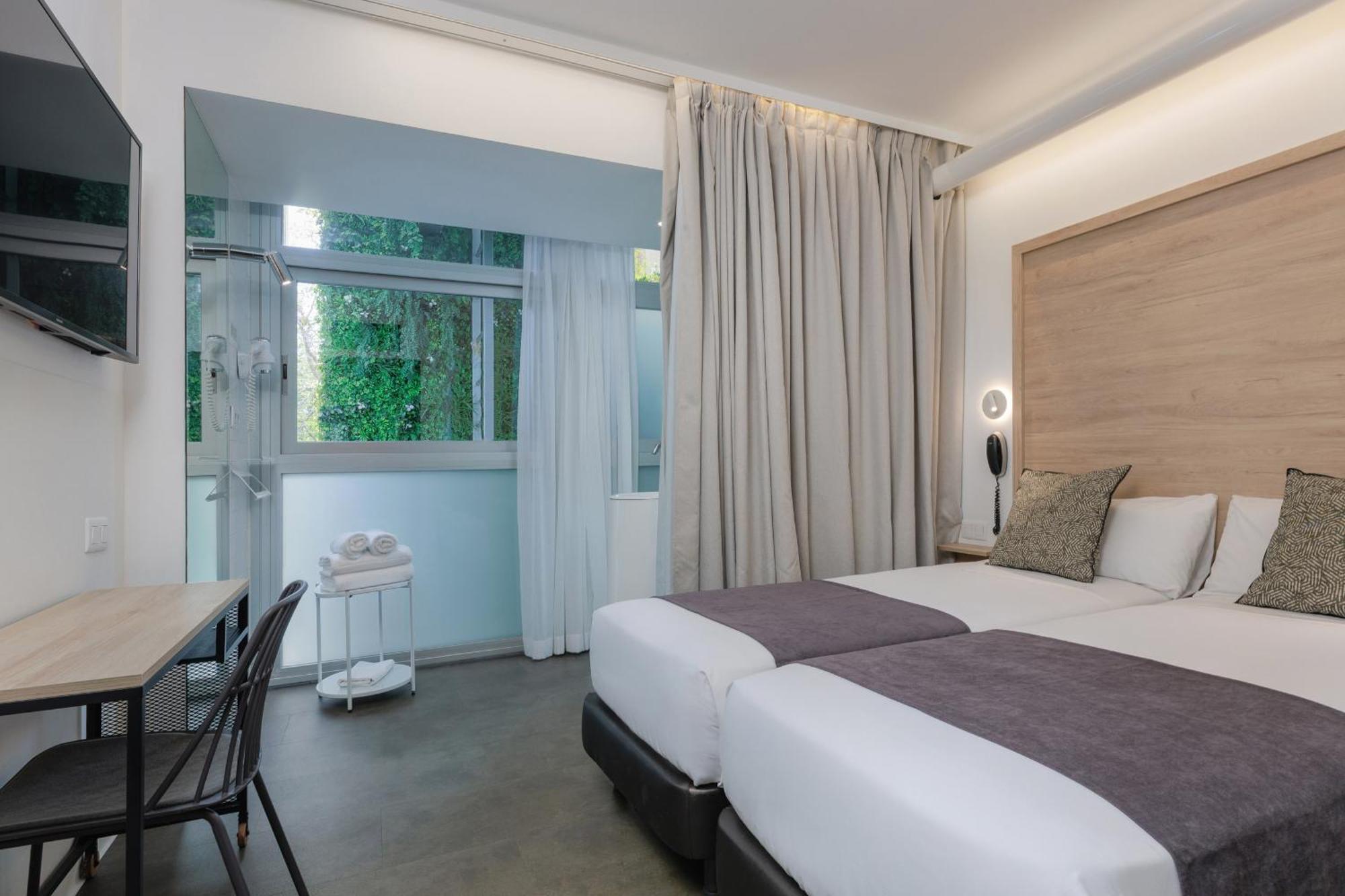 Basic Double Room,1669826924:JPEG